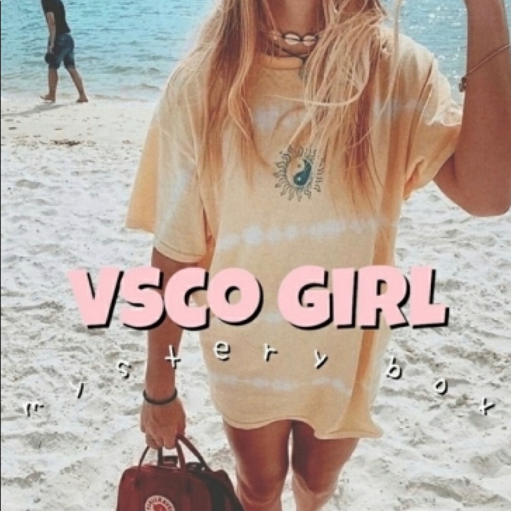 VSCO GIRL MYSTERY BOX